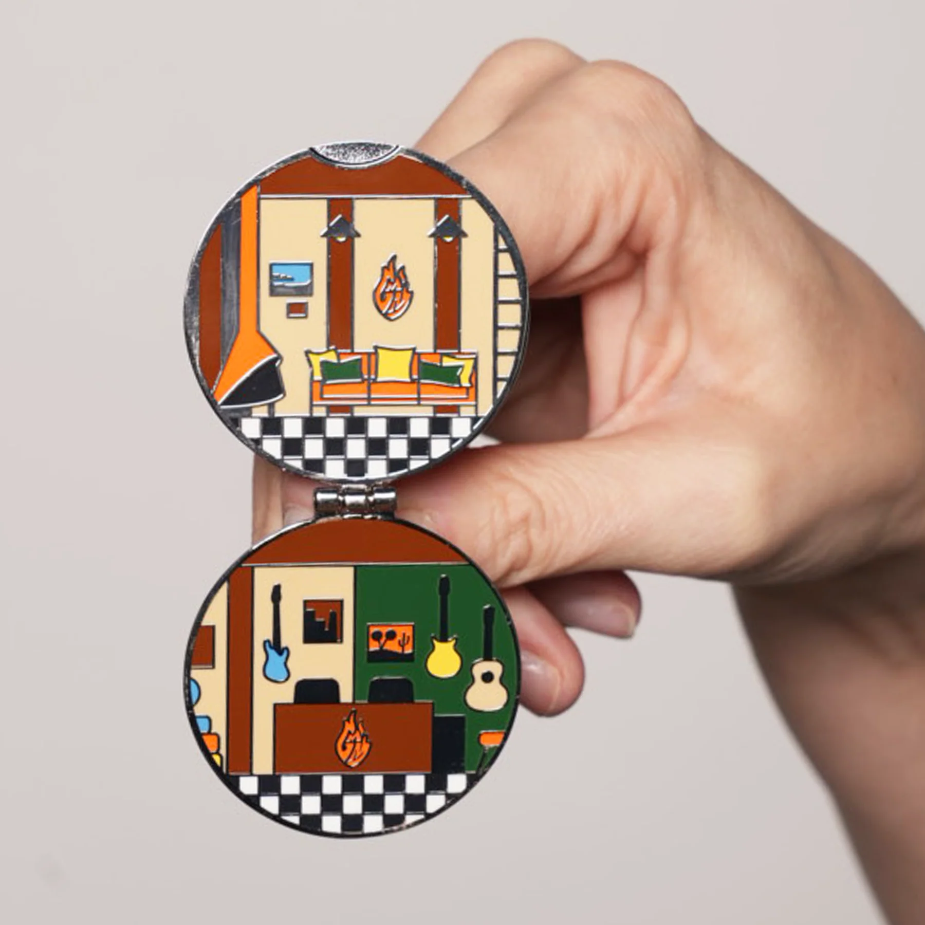 9-gmm-set-locket-enamel-pin-3.webp GMM Set Locket Enamel Pin